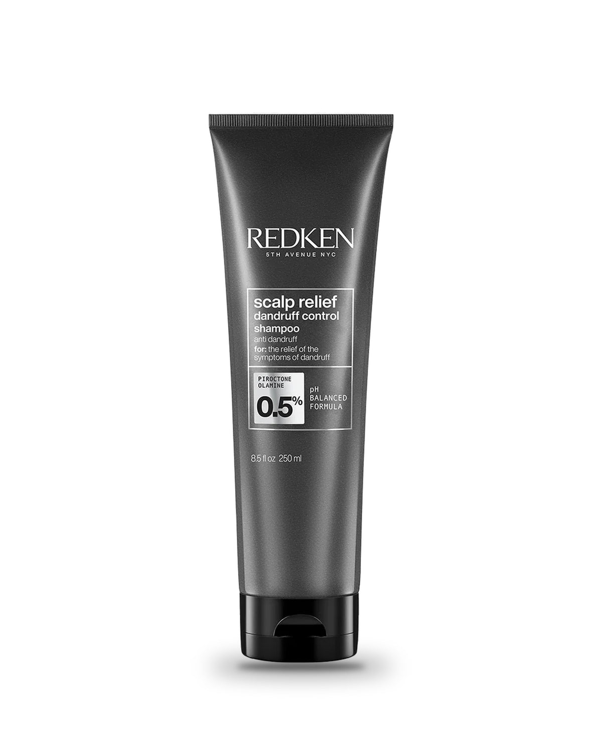 Redken Scalp Relief shampooing antipelliculaire, sur fond blanc